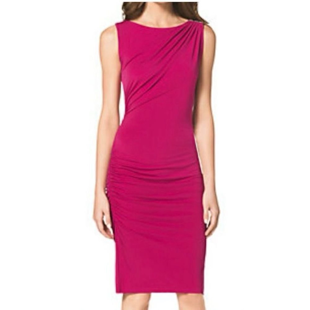 Elegant Pink Sleeveless Dress